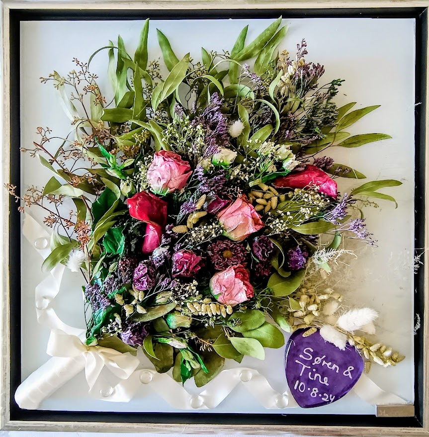 bevar brudebuketten, buket, brudebuket, ,pressede blomster, tørret buket, tørrede blomster, bevar brudebuket, presset brudebuket, presning af brudebuket