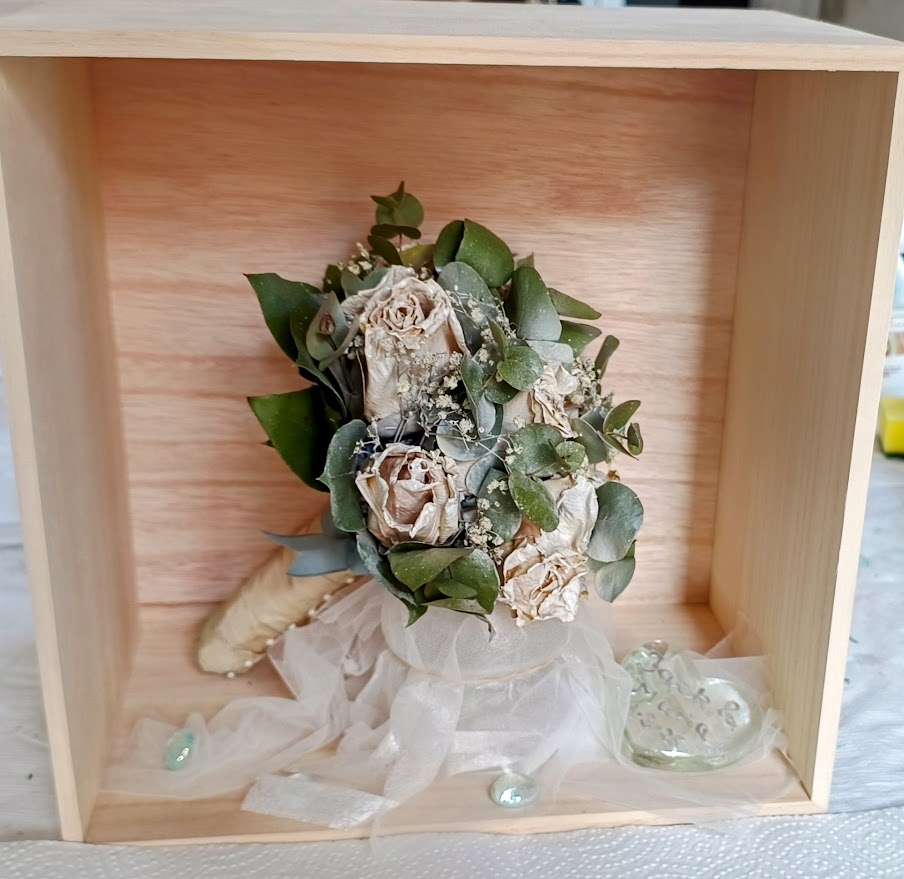 bevar brudebuketten, buket, brudebuket, ,pressede blomster, tørret buket, tørrede blomster, bevar brudebuket, presset brudebuket, presning af brudebuket