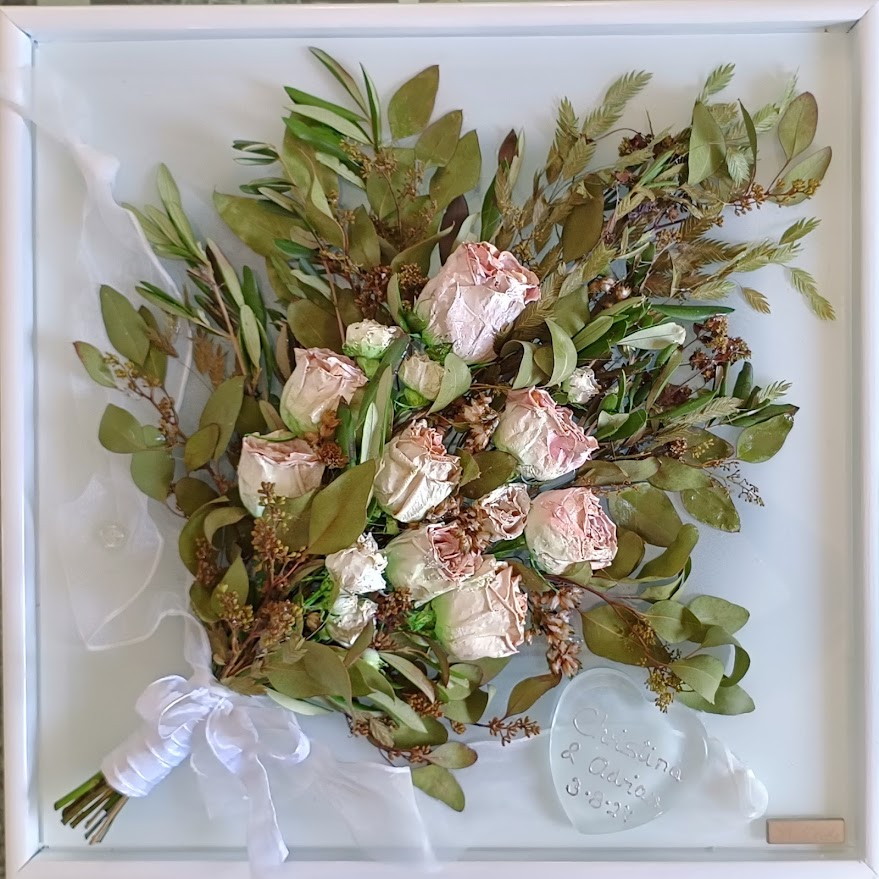 bevar brudebuketten, buket, brudebuket, ,pressede blomster, tørret buket, tørrede blomster, bevar brudebuket, presset brudebuket, presning af brudebuket, brudebuket i glas og ramme