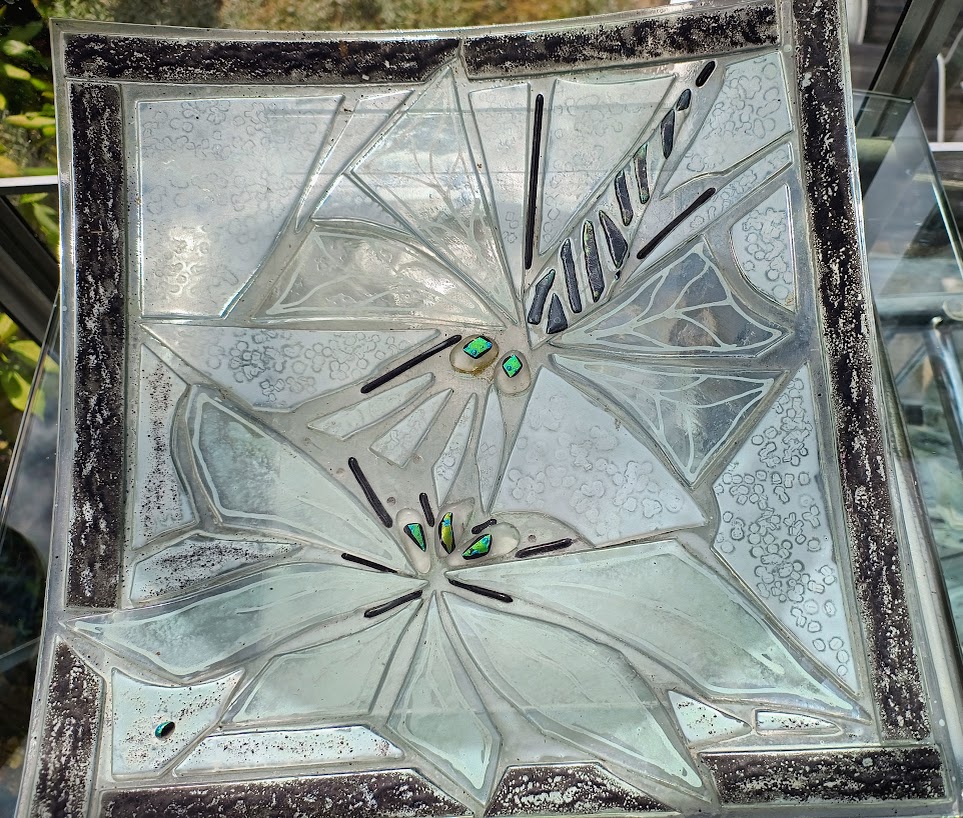 Glasfad str. 40*40 cm flyvende insekt 